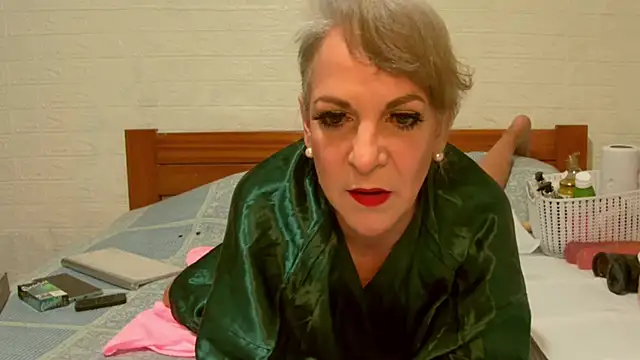 awild kitten online show from 5, 1, 2025