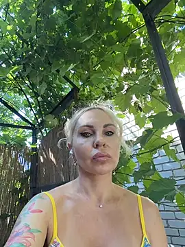 Snapshot of Hotnessi chatting on 13, 7, 2026 Hotnessi online show from 13, 7, 2026