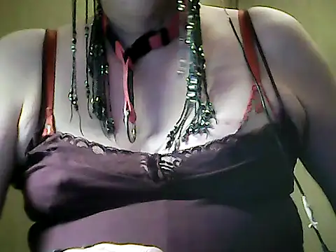 sissy sarah69 online show from 11, 10, 2025