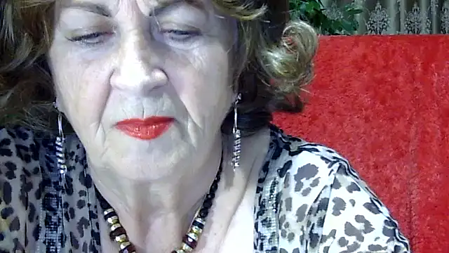 Emma52610 online show from 30, 11, 2025