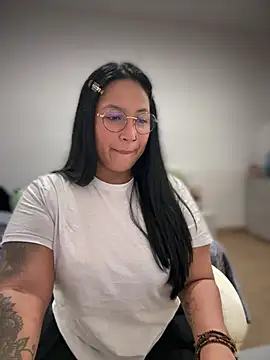 DannaaMeliza online show from 27, 1, 2025