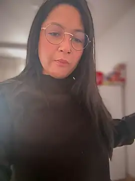 DannaaMeliza online show from 26, 2, 2025