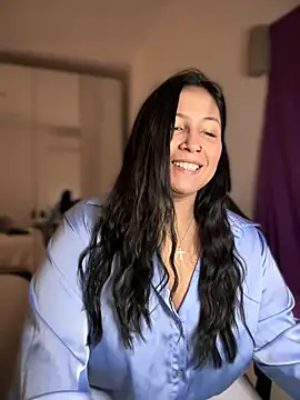 DannaaMeliza online show from 5, 3, 2025