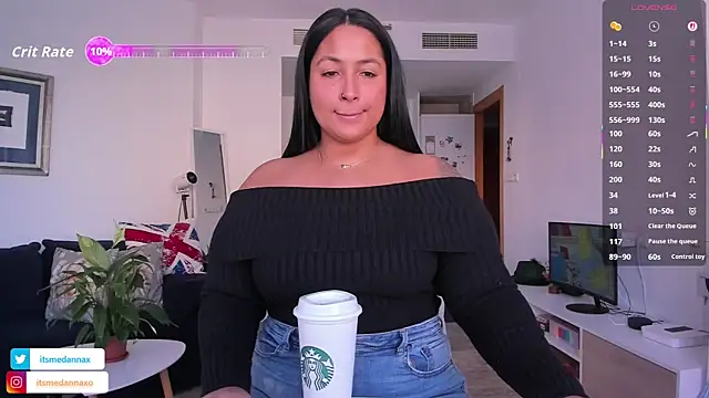 DannaaMeliza online show from 26, 11, 2025