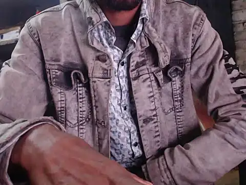 Snapshot of ThethunderPo chatting on 15, 12, 2024 ThethunderPo online show from 15, 12, 2024