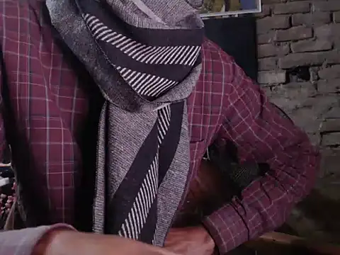 Snapshot of ThethunderPo chatting on 21, 2, 2025 ThethunderPo online show from 21, 2, 2025