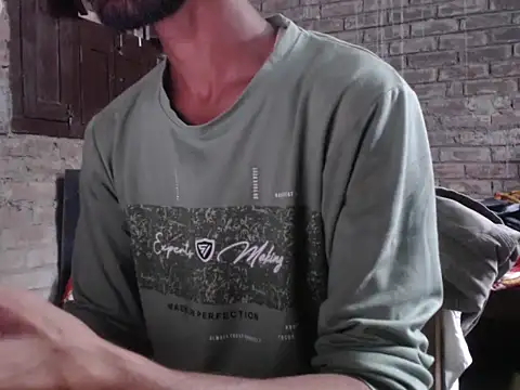 Snapshot of ThethunderPo chatting on 7, 10, 2025 ThethunderPo online show from 7, 10, 2025