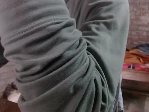 Snapshot of ThethunderPo chatting on 11, 10, 2025 ThethunderPo online show from 11, 10, 2025