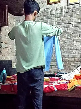 Snapshot of ThethunderPo chatting on 12, 10, 2025 ThethunderPo online show from 12, 10, 2025