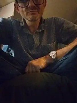 Snapshot of ROBERT0516 chatting on 13, 11, 2025 ROBERT0516 online show from 13, 11, 2025