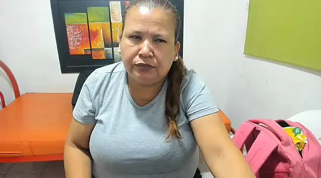 Snapshot of beckyummys chatting on 3, 2, 2025 beckyummys online show from 3, 2, 2025