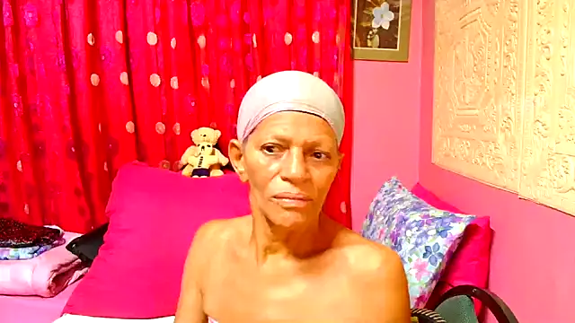 SLUTTYROXY online show from 7, 2, 2025