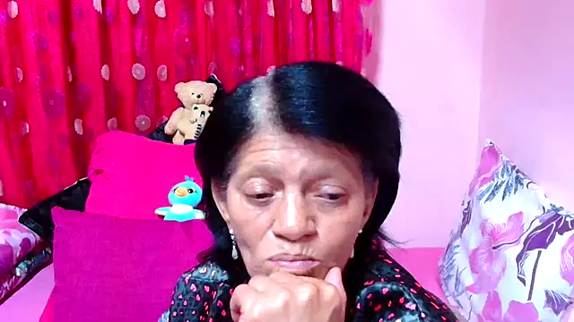 SLUTTYROXY online show from 6, 10, 2025