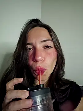 loveuu-bae online show from 3, 12, 2025