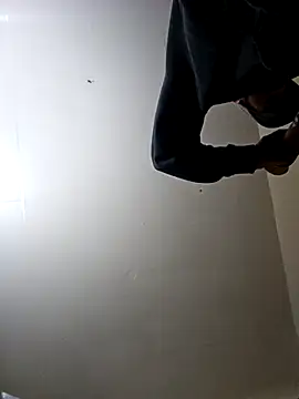 UncutHammer69 online show from 2, 12, 2025