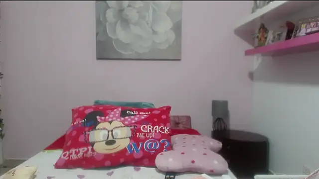 CindyCrawford online show from 14, 10, 2025