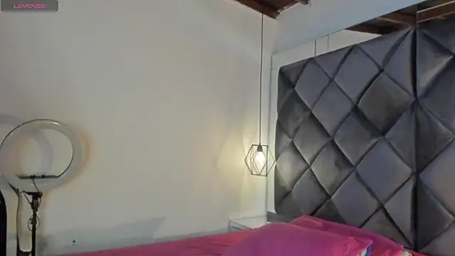 moonsweet1 online show from 7, 11, 2025