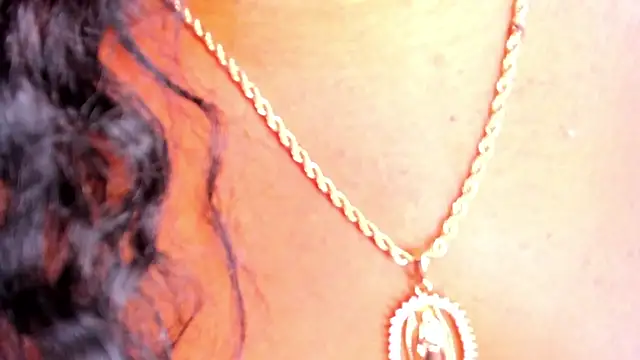 Snapshot of Cammiila chatting on 28, 1, 2025 Cammiila online show from 28, 1, 2025