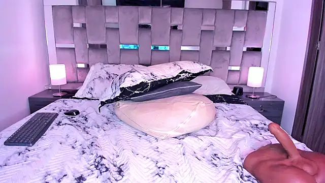 Snapshot of Cammiila chatting on 22, 3, 2025 Cammiila online show from 22, 3, 2025