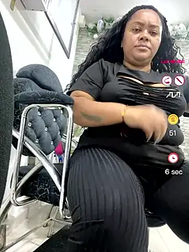 Snapshot of yanza2002 chatting on 15, 5, 2026 yanza2002 online show from 15, 5, 2026