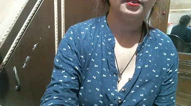 Snapshot of UrsMansi chatting on 8, 3, 2025 UrsMansi online show from 8, 3, 2025