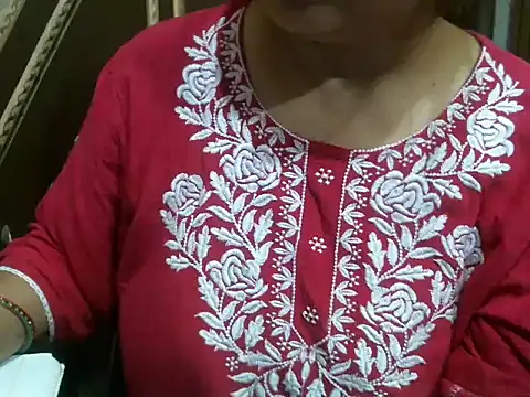 Snapshot of UrsMansi chatting on 5, 10, 2025 UrsMansi online show from 5, 10, 2025