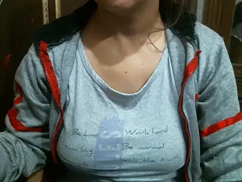 Snapshot of UrsMansi chatting on 23, 11, 2025 UrsMansi online show from 23, 11, 2025