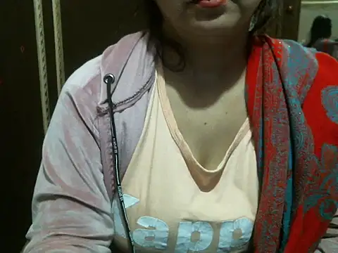 Snapshot of UrsMansi chatting on 29, 11, 2025 UrsMansi online show from 29, 11, 2025