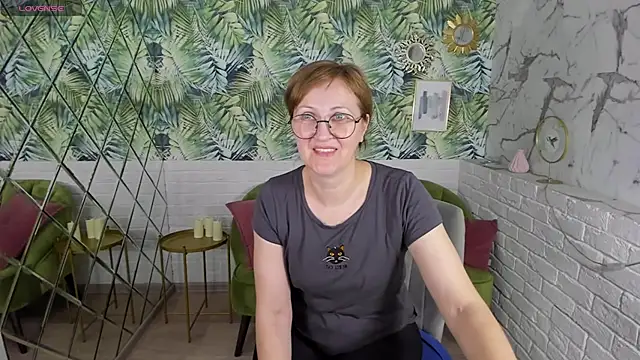 Paris Cherry online show from 9, 3, 2025