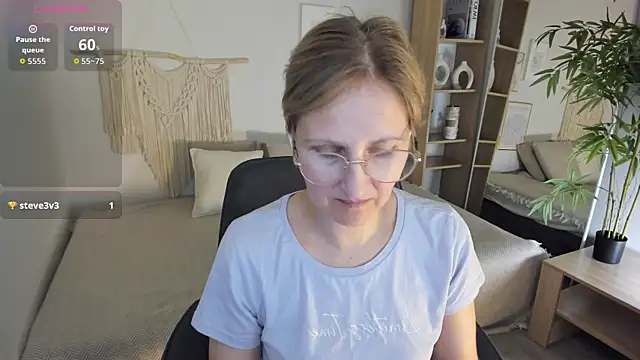 Paris Cherry online show from 21, 9, 2025