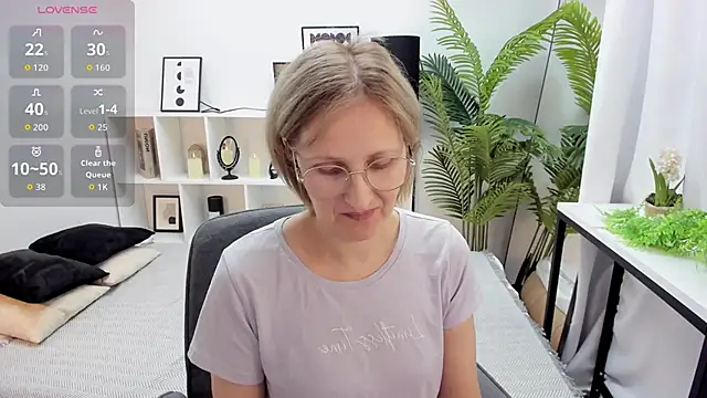 Paris Cherry online show from 22, 9, 2025