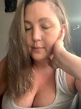 Snapshot of Anna_Alexa chatting on 1, 12, 2025 Anna Alexa online show from 1, 12, 2025