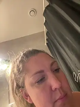 Snapshot of Anna_Alexa chatting on 3, 12, 2025 Anna Alexa online show from 3, 12, 2025