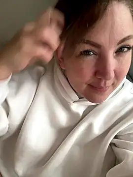 Snapshot of Anna_Alexa chatting on 5, 12, 2025 Anna Alexa online show from 5, 12, 2025