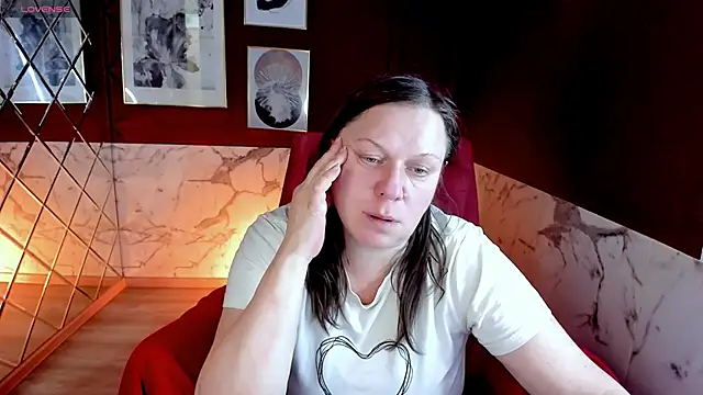 KellyPerfection online show from 1, 6, 2026
