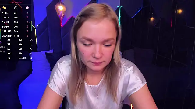 BellaDreamy online show from 13, 11, 2025