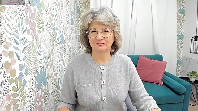 EvelynJoyful online show from 9, 12, 2024