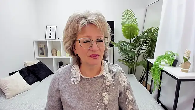 EvelynJoyful online show from 19, 3, 2025