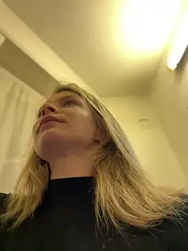 Snapshot of AnastasiaAniess chatting on 3, 1, 2025 AnastasiaAniess online show from 3, 1, 2025