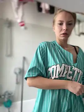 Snapshot of AnastasiaAniess chatting on 13, 3, 2025 AnastasiaAniess online show from 13, 3, 2025