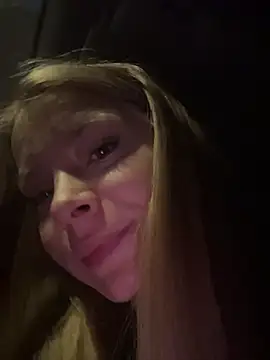 Snapshot of AnastasiaAniess chatting on 15, 11, 2025 AnastasiaAniess online show from 15, 11, 2025