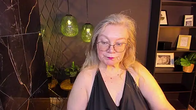 Snapshot of NataliMellow chatting on 17, 4, 2026 NataliMellow online show from 17, 4, 2026
