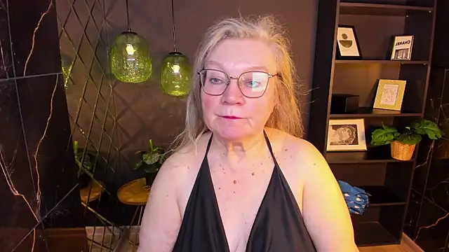 Snapshot of NataliMellow chatting on 25, 4, 2026 NataliMellow online show from 25, 4, 2026