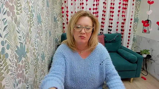 Snapshot of LeaPure chatting on 18, 2, 2025 LeaPure online show from 18, 2, 2025