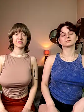 Snapshot of Jitoon_Exe chatting on 26, 10, 2025 Jitoon Exe online show from 26, 10, 2025