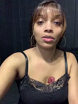 Rakiyahcharms online show from 3, 2, 2026