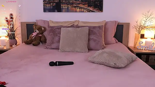 Leila  Sweet online show from 23, 2, 2025