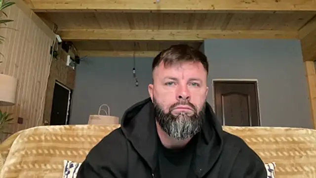 Snapshot of AlphaSparks chatting on 3, 11, 2025 AlphaSparks online show from 3, 11, 2025