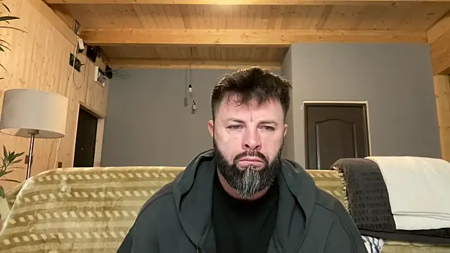 Snapshot of AlphaSparks chatting on 12, 11, 2025 AlphaSparks online show from 12, 11, 2025