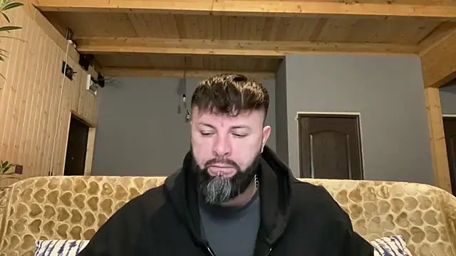 Snapshot of AlphaSparks chatting on 25, 11, 2025 AlphaSparks online show from 25, 11, 2025